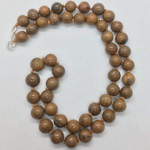 🔥🔥Carmel Round Necklace. Flash sale!!🔥🔥